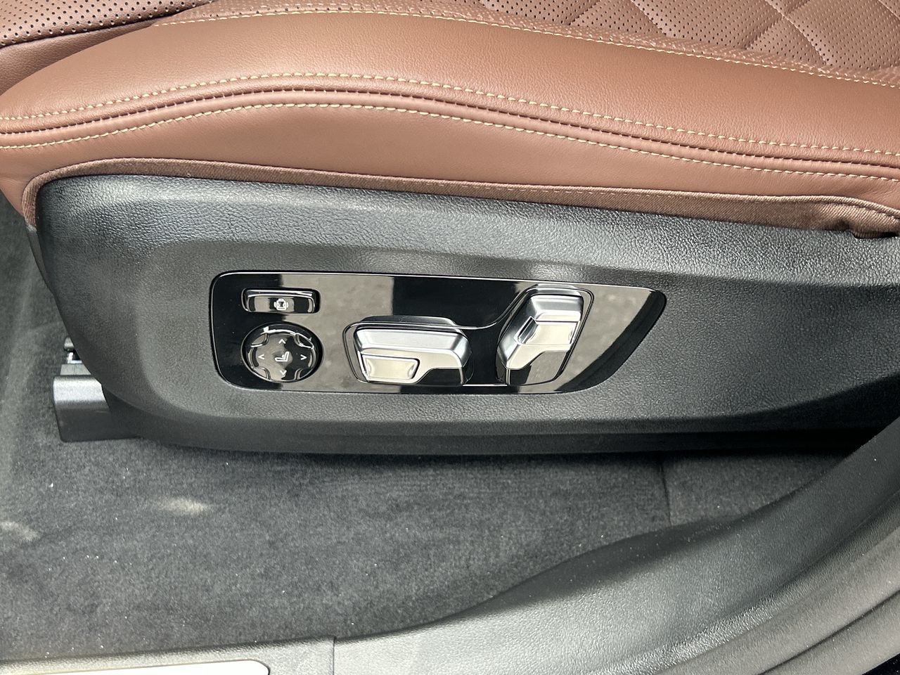 2026 BMW X5 in Aurora, Ontario
