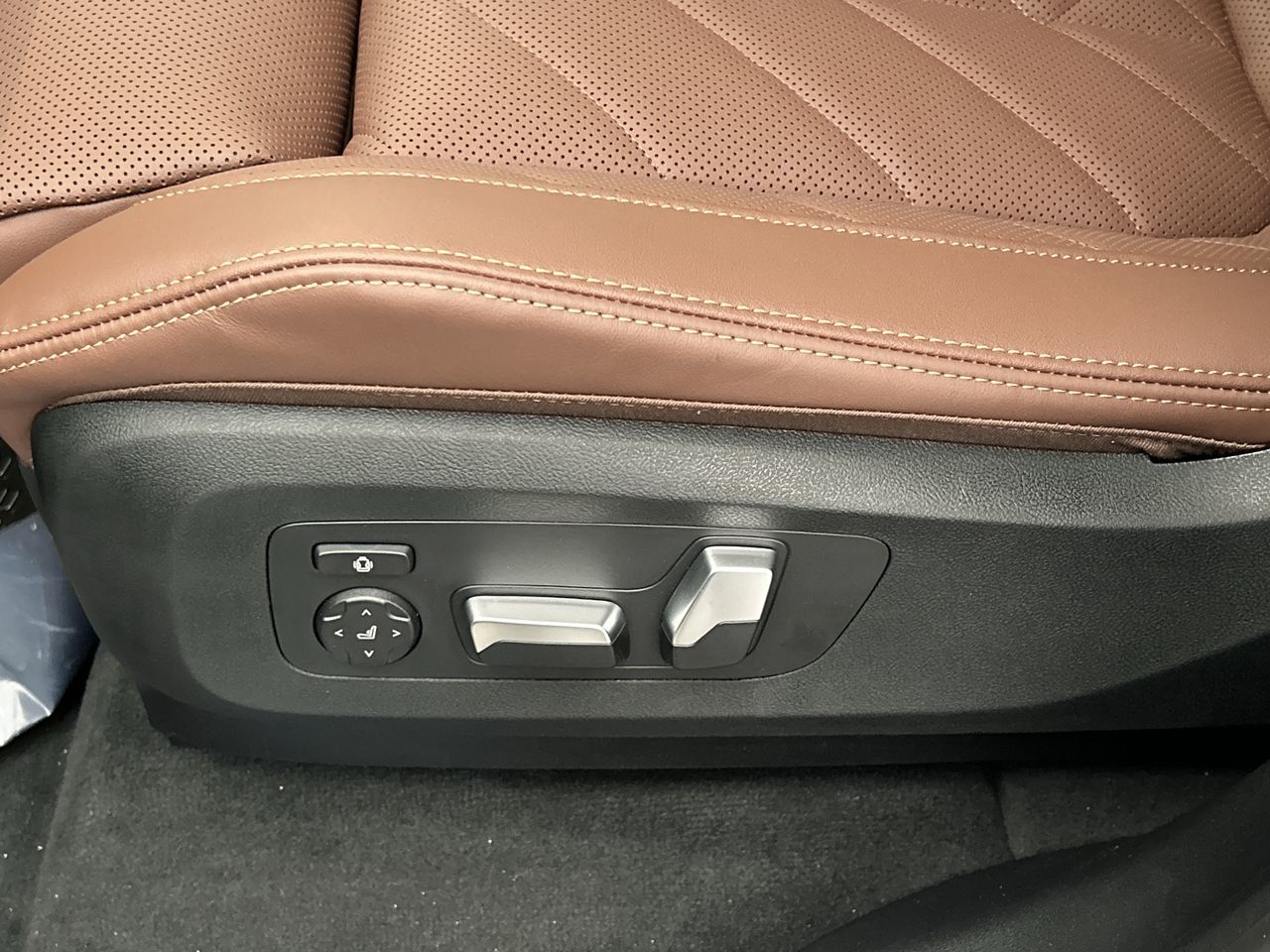 2026 BMW X5 in Aurora, Ontario