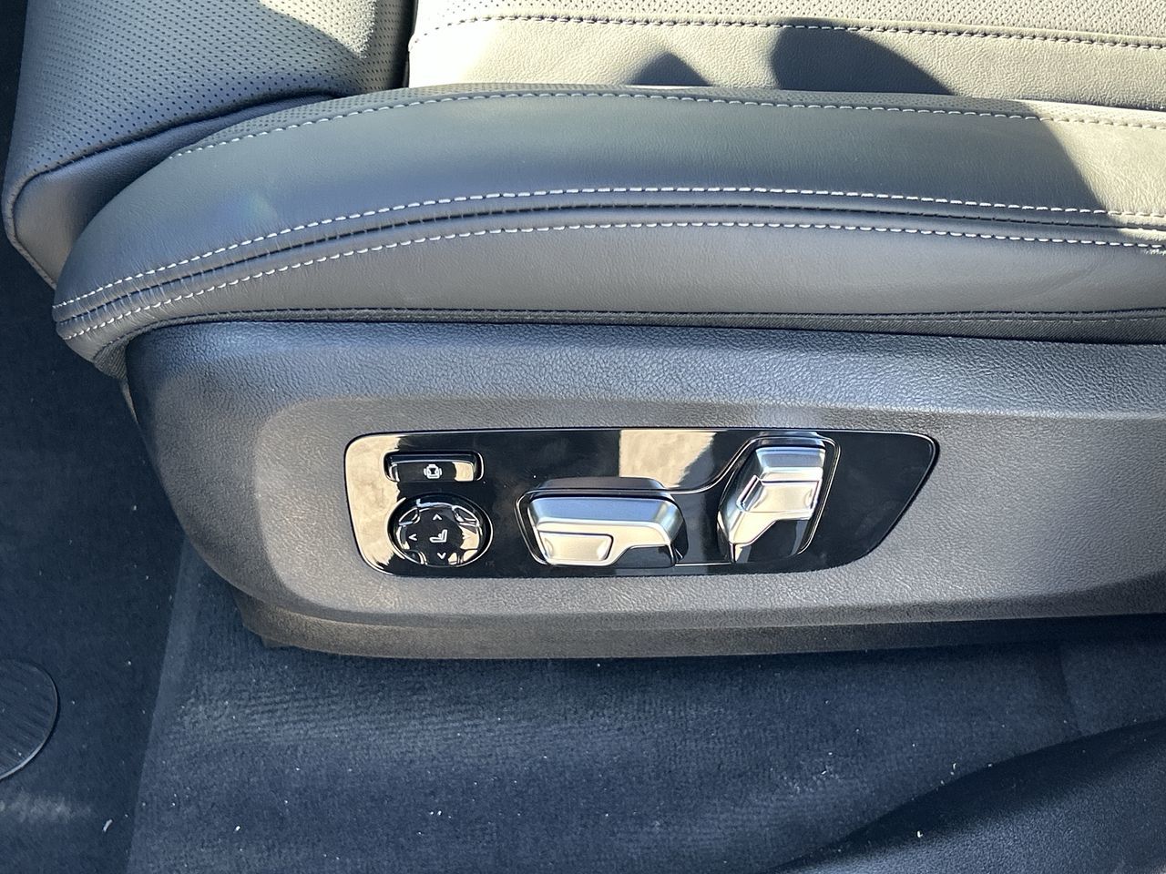 2026 BMW X5 in Aurora, Ontario