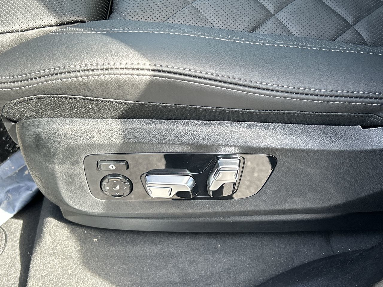 2026 BMW X5 in Aurora, Ontario