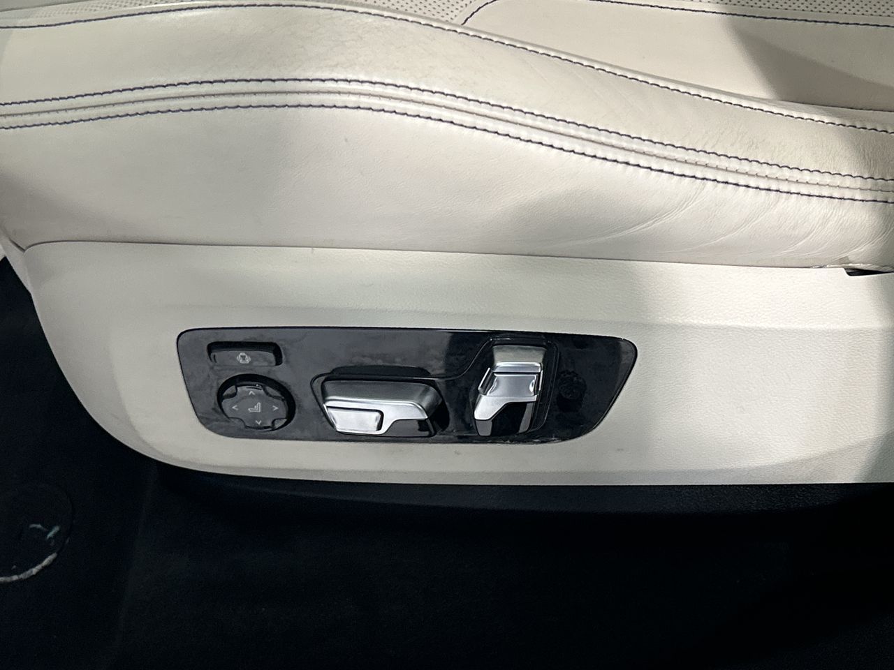 2023 BMW X6 M in Aurora, Ontario