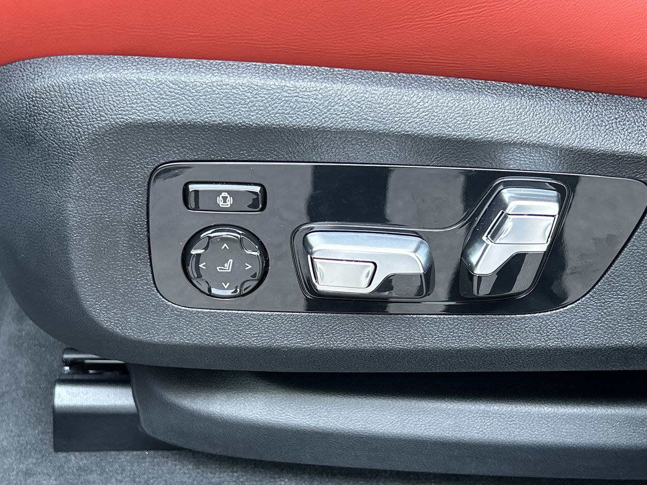 2027 BMW X6 M