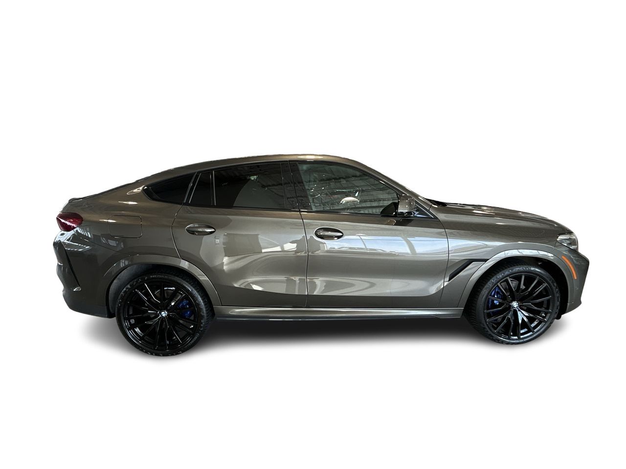 2022 BMW X6 in Aurora, Ontario