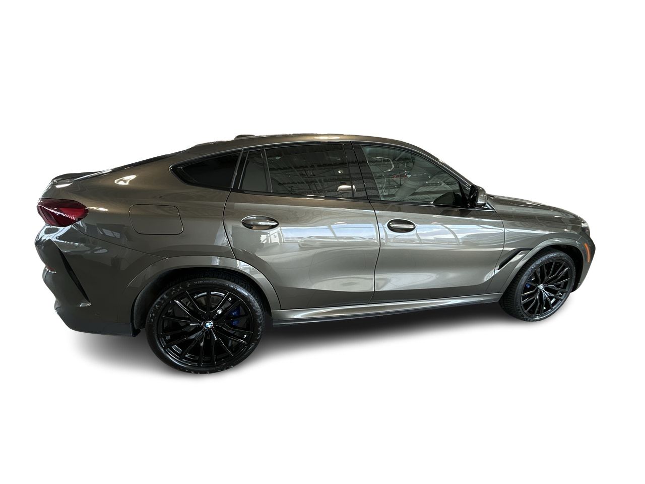 2022 BMW X6 in Aurora, Ontario