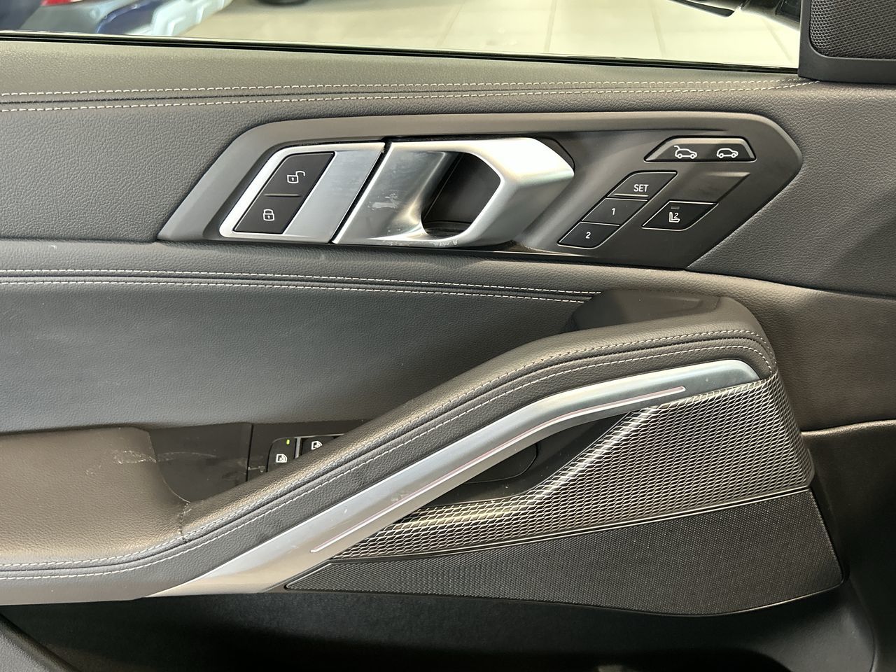 2022 BMW X6 in Aurora, Ontario