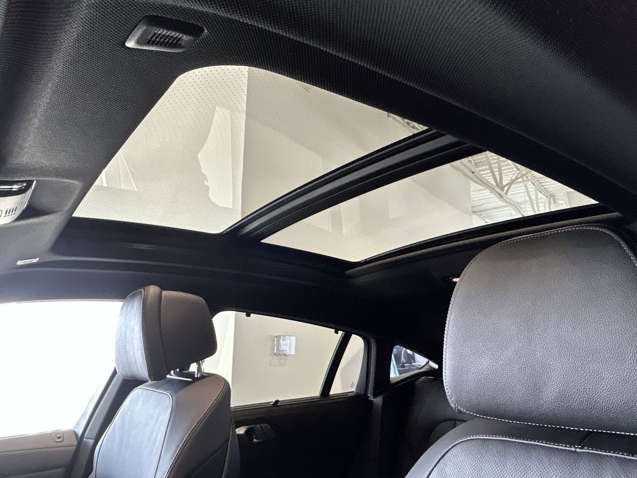 2022 BMW X6 in Aurora, Ontario