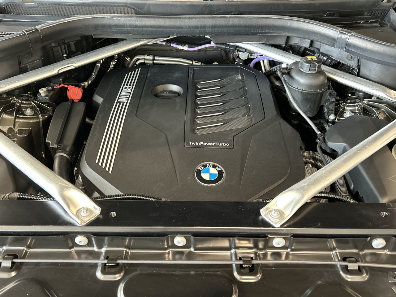 2022 BMW X6 in Aurora, Ontario