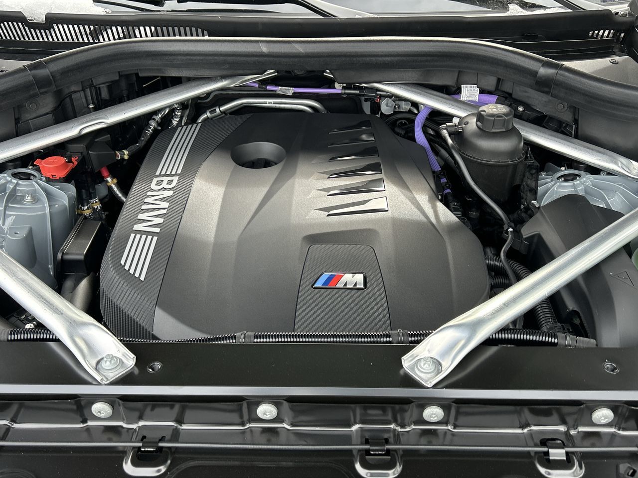 2025 BMW X6 in Aurora, Ontario