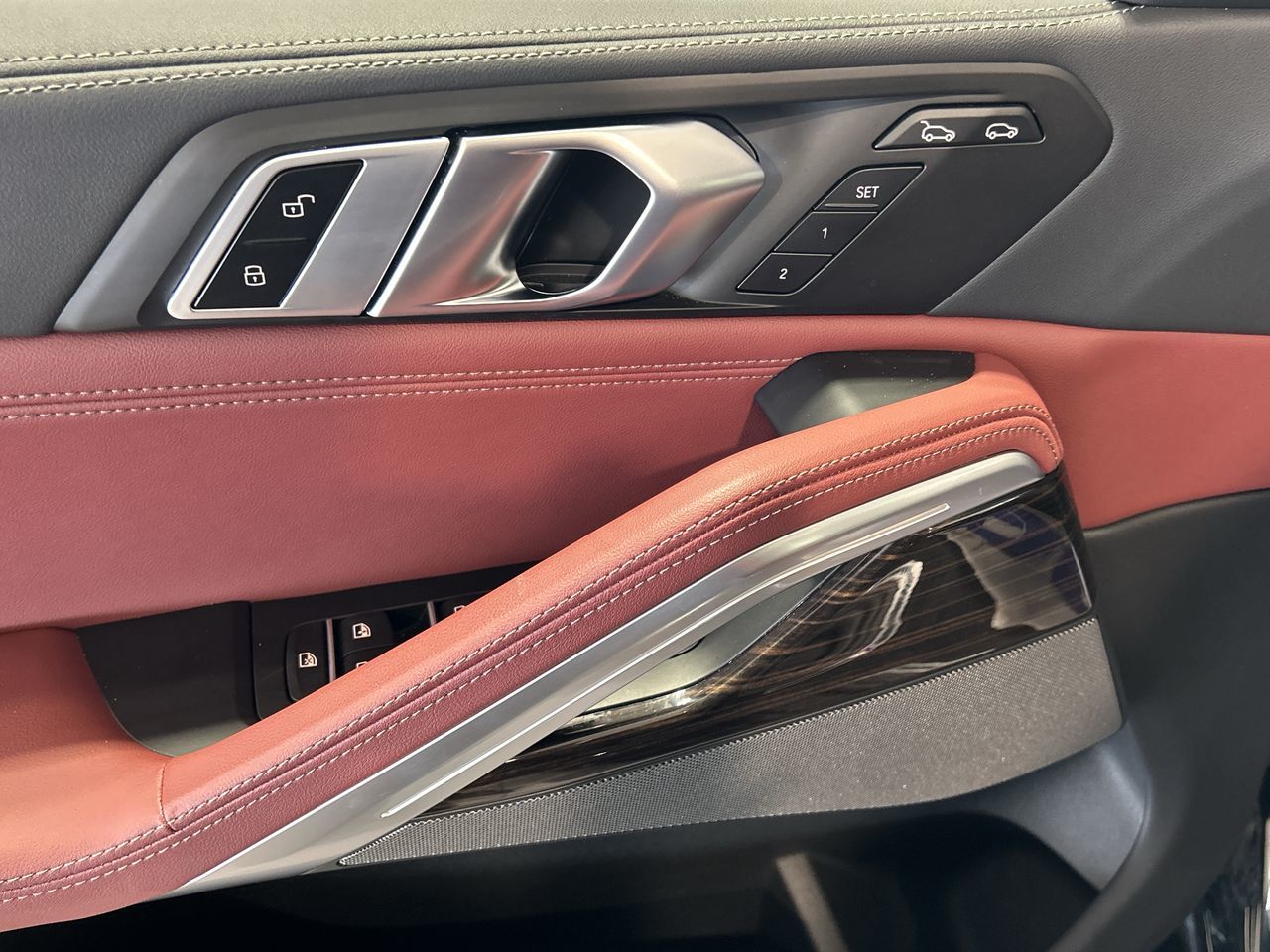2025 BMW X6 in Aurora, Ontario
