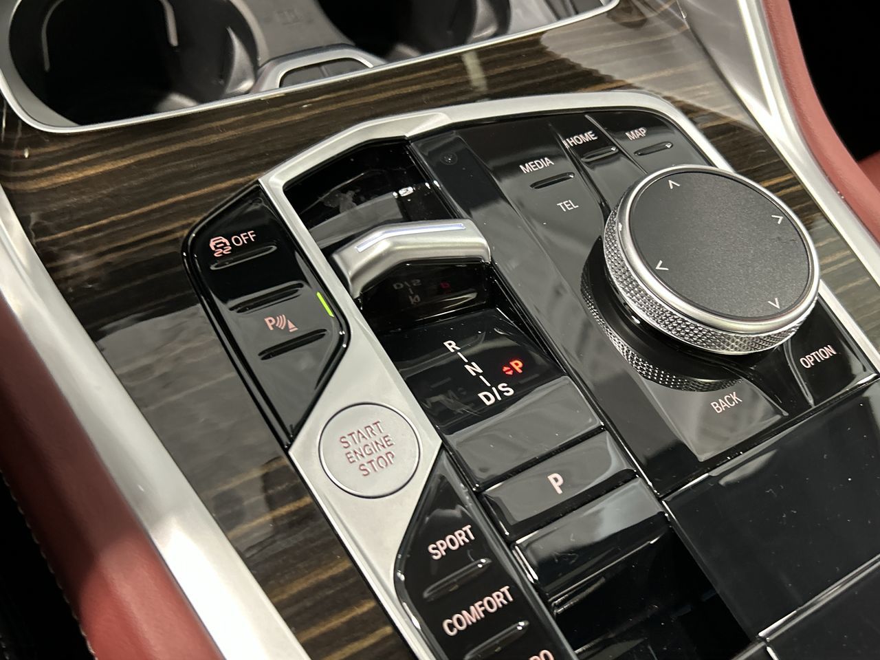 2025 BMW X6 in Aurora, Ontario