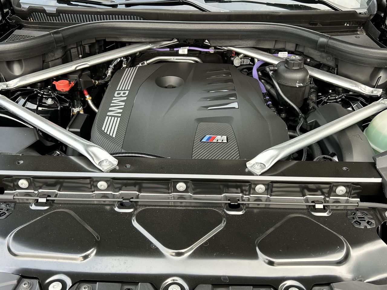 2025 BMW X6 in Aurora, Ontario