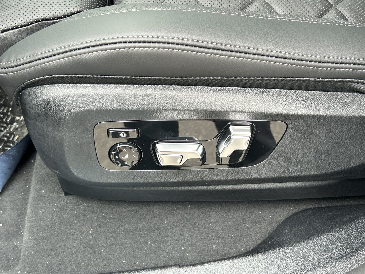 BMW X6  2026 à Aurora, Ontario