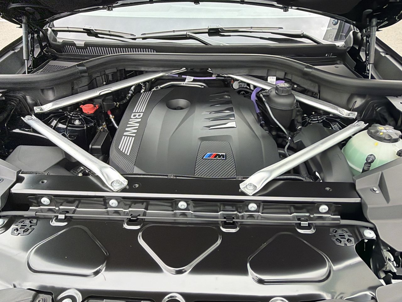 2027 BMW X6 in Aurora, Ontario