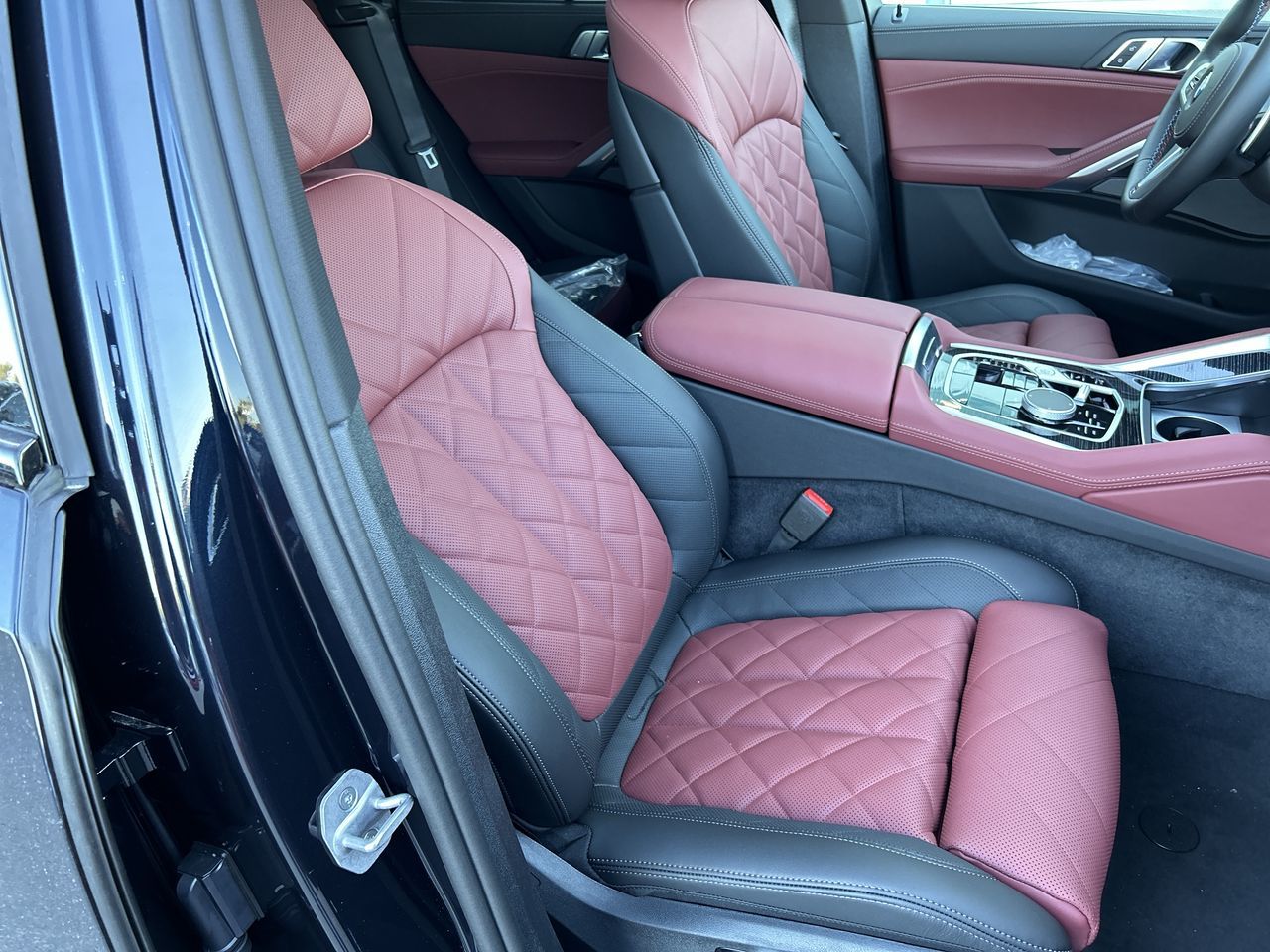 2027 BMW X6 in Aurora, Ontario