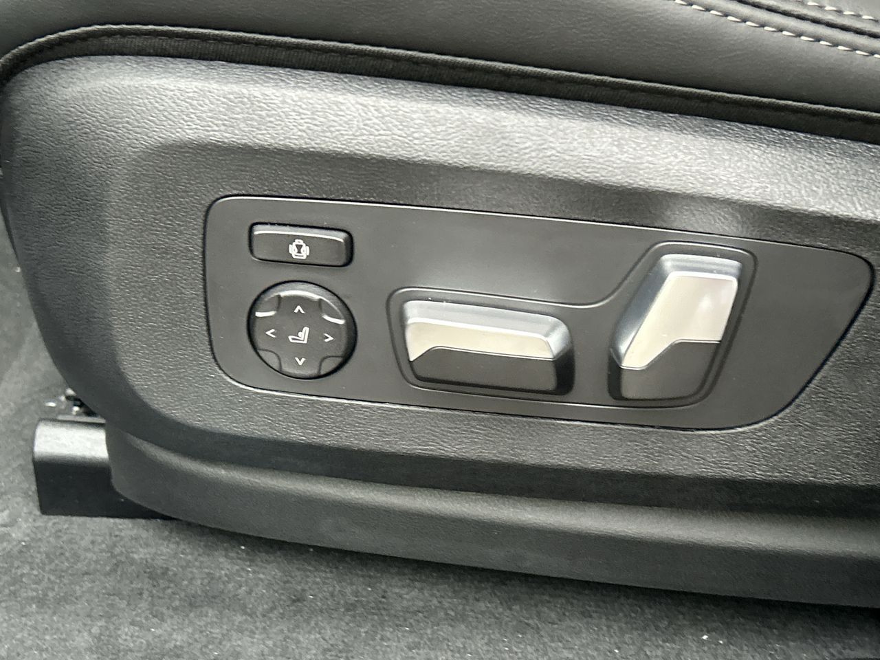 BMW X6  2027 à Aurora, Ontario