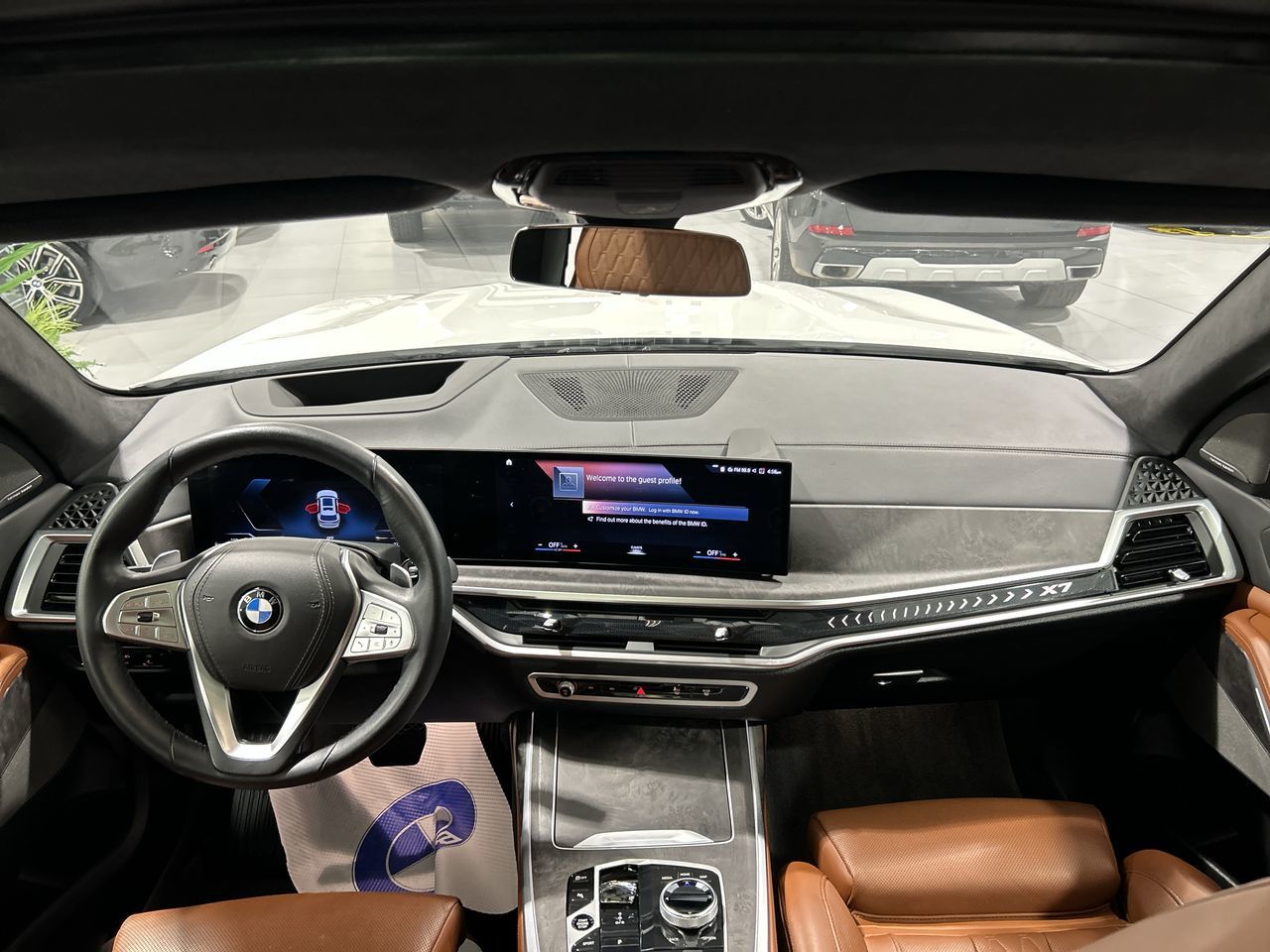 2023 BMW X7