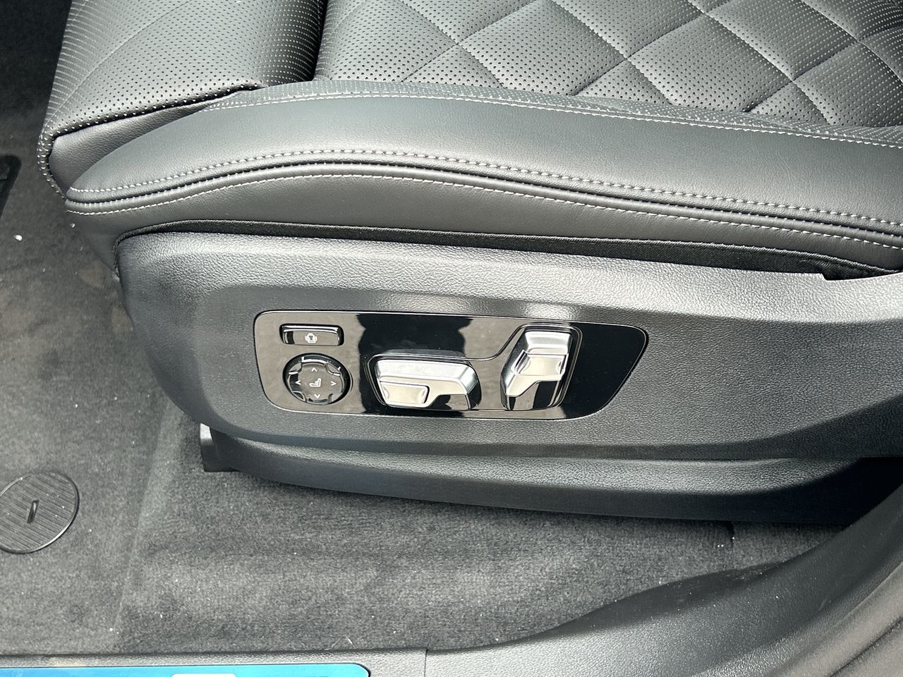 2025 BMW X7 in Aurora, Ontario