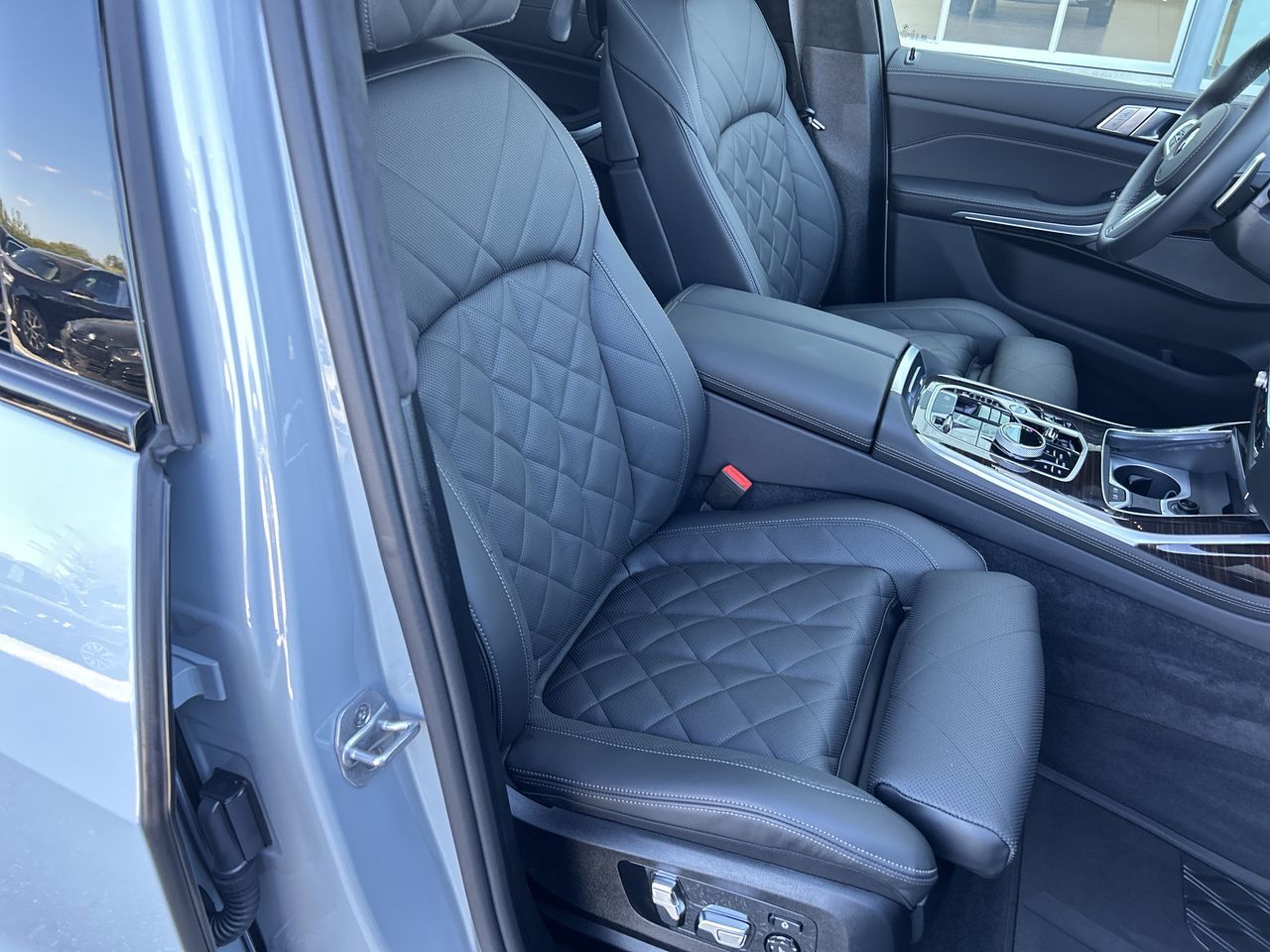 2027 BMW X7 in Aurora, Ontario