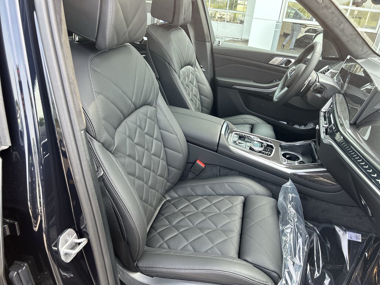 2027 BMW X7
