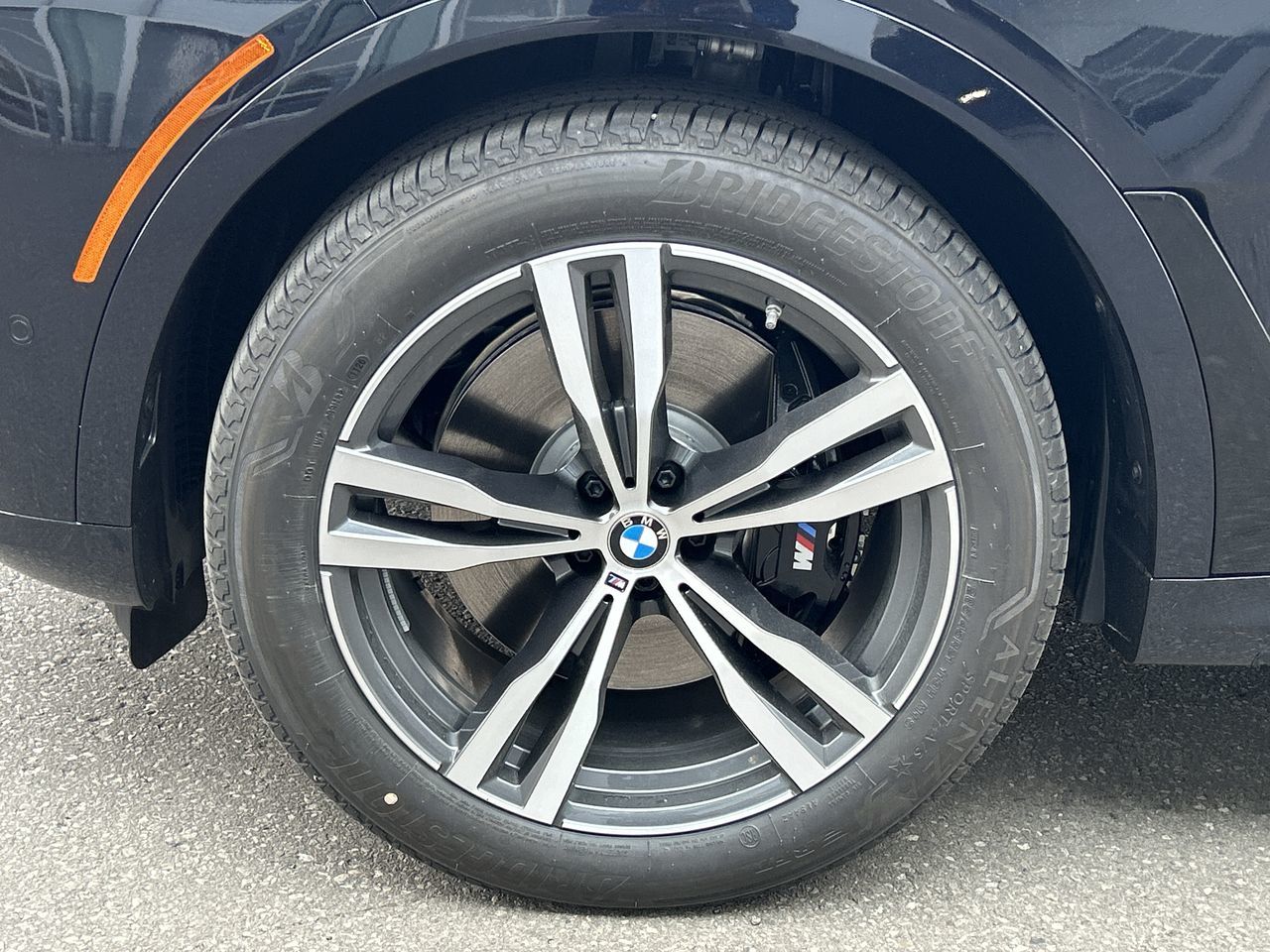 2027 BMW X7