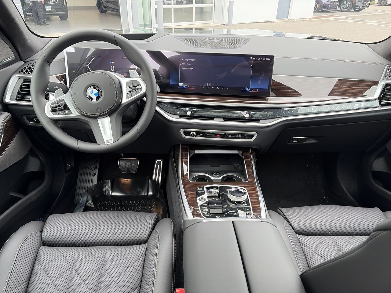 2027 BMW X7