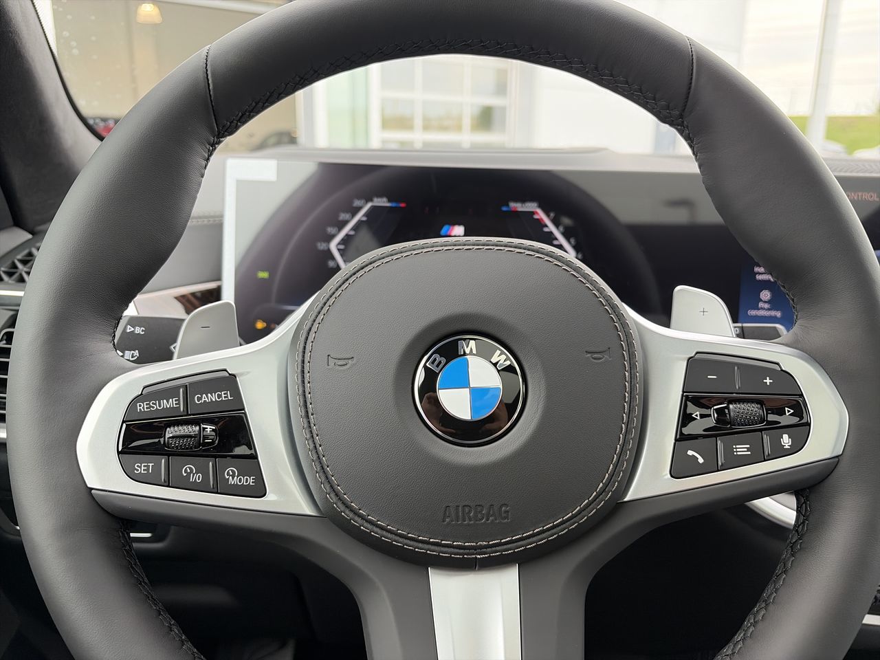 2027 BMW X7