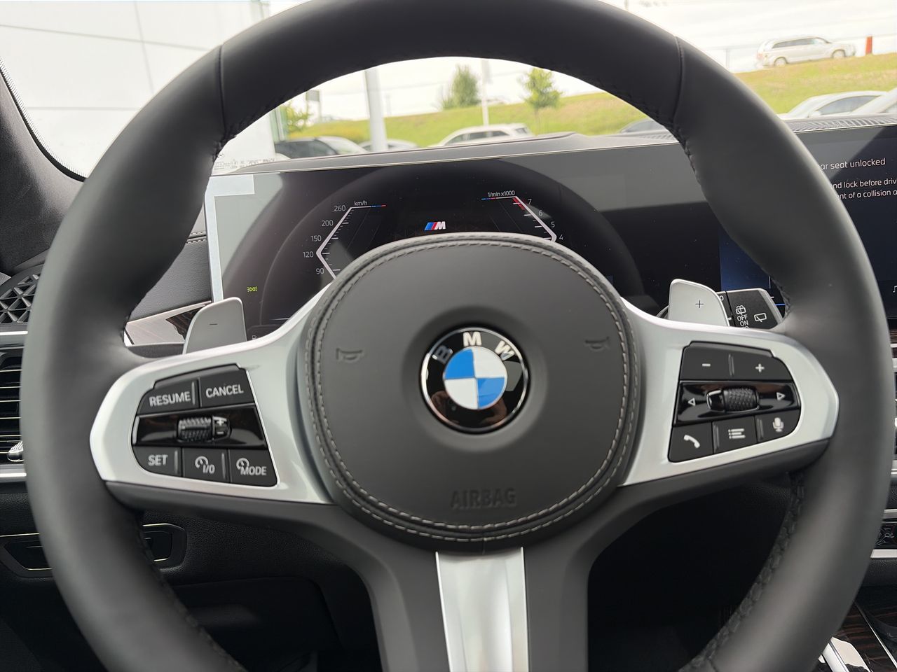 2027 BMW X7