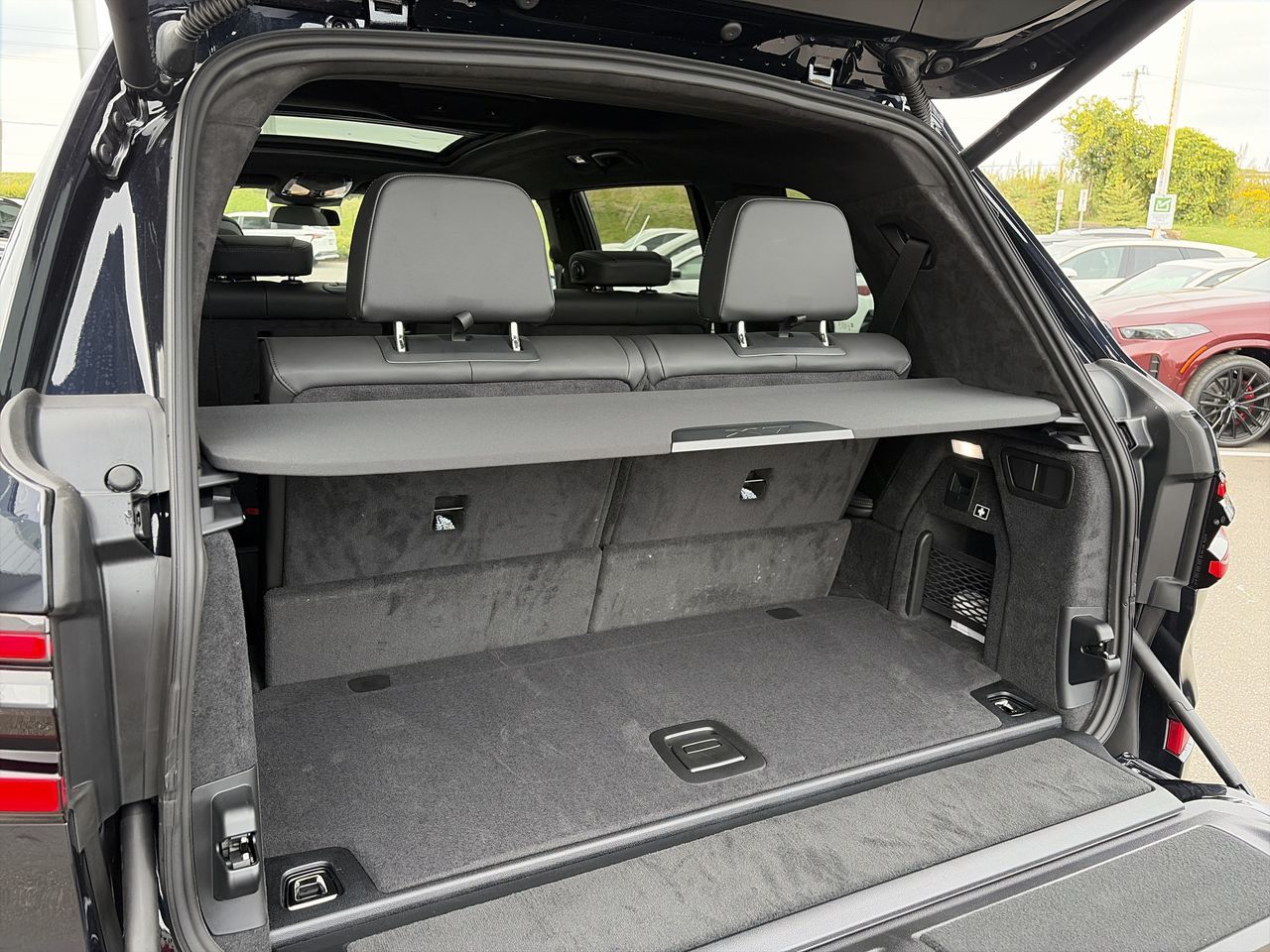 2027 BMW X7