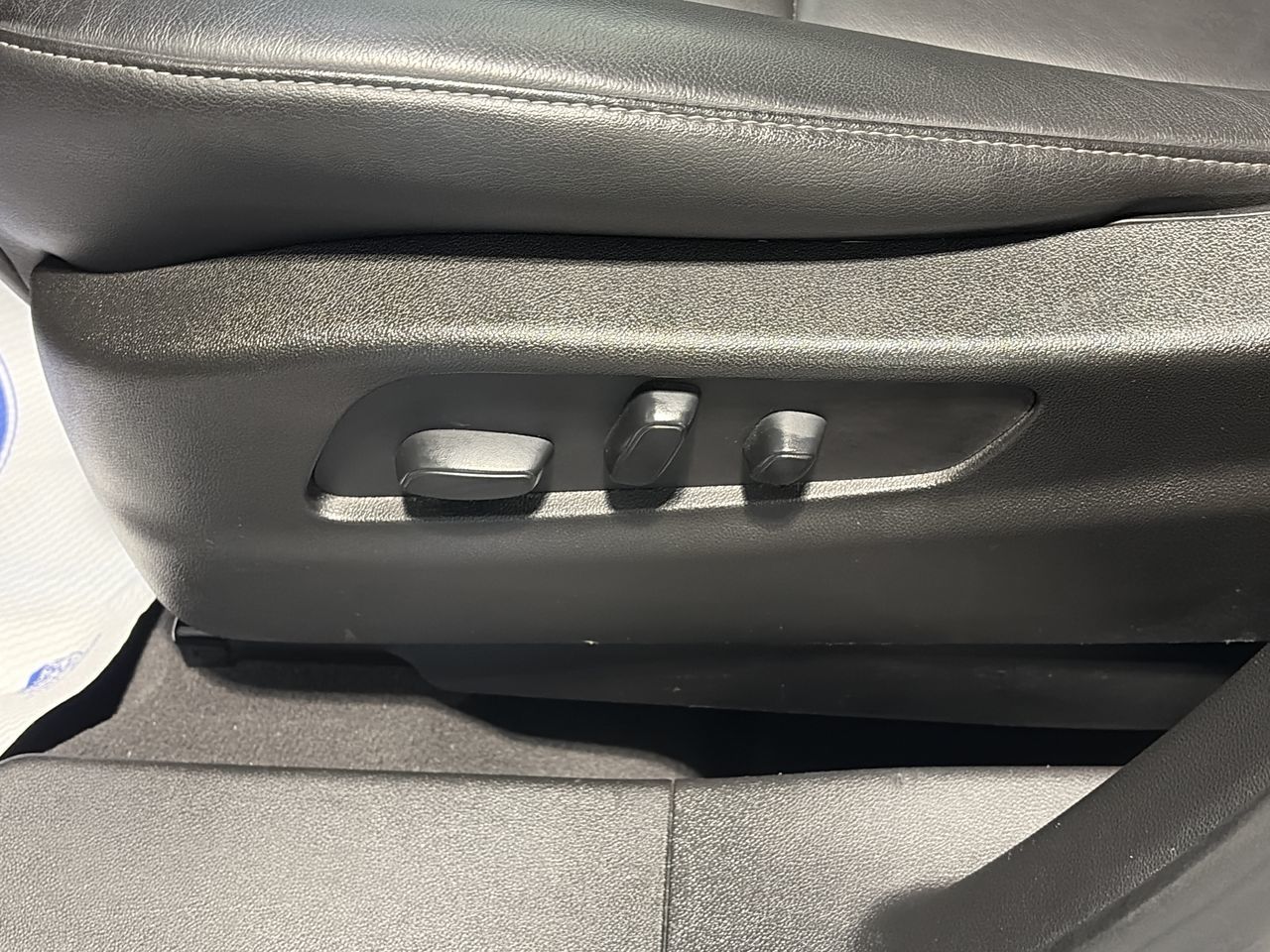 2021 Cadillac XT4 Premium Luxury AWD in Aurora, Ontario
