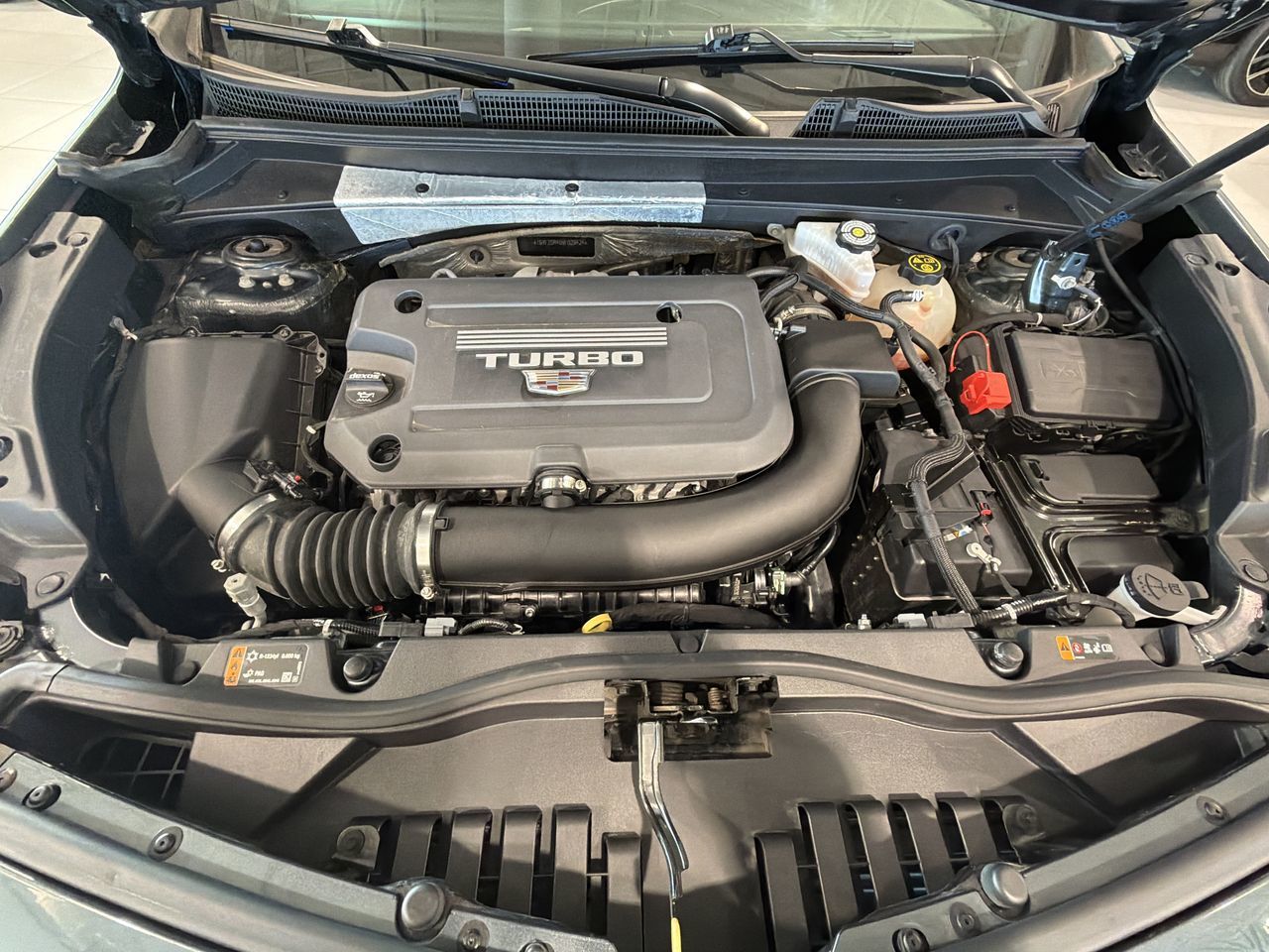 2021 Cadillac XT4 Premium Luxury AWD in Aurora, Ontario