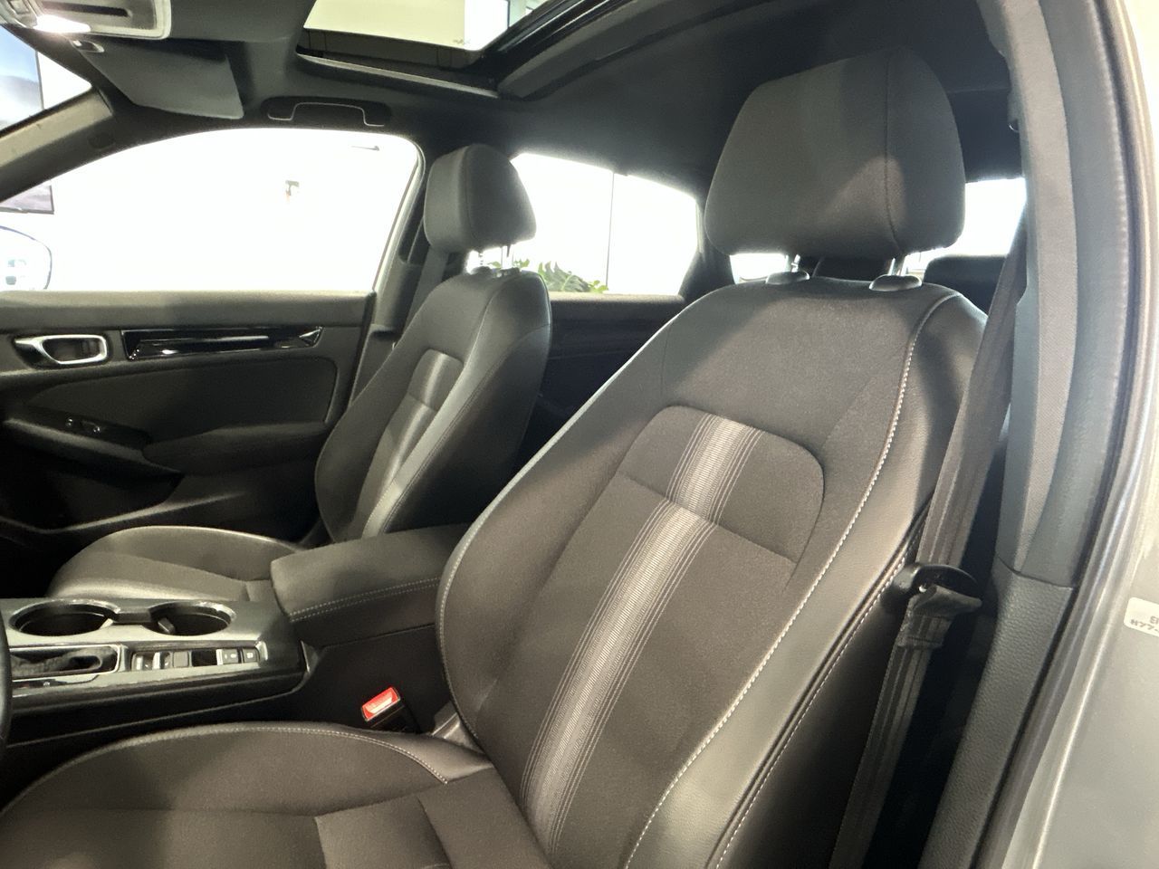 2025 Honda Civic Hybrid in Aurora, Ontario