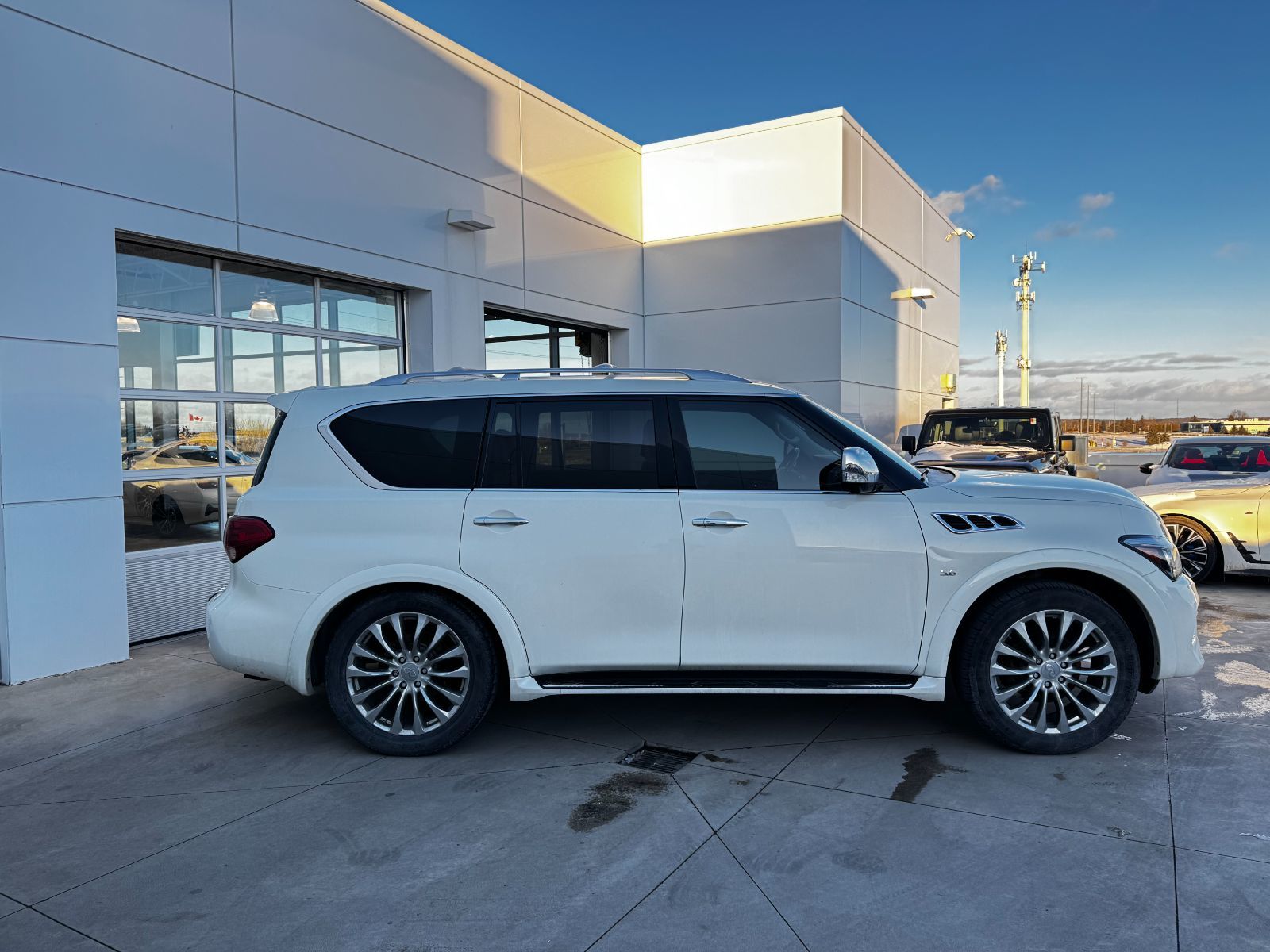 2016 Infiniti QX80 in Aurora, Ontario