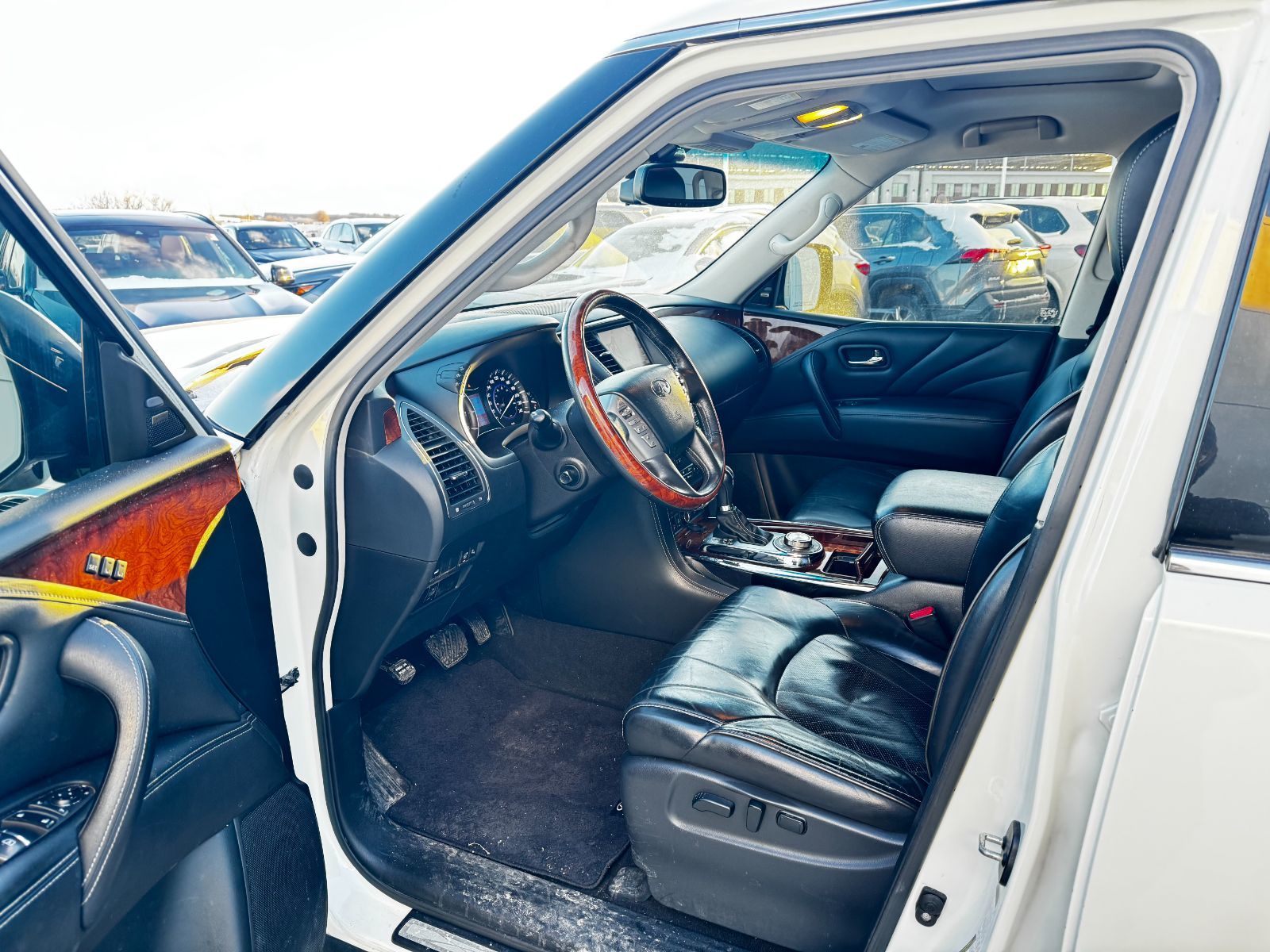 2016 Infiniti QX80 in Aurora, Ontario