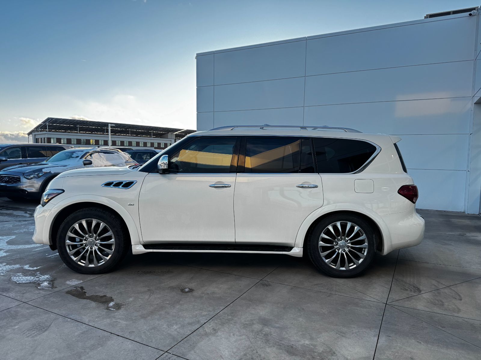 2016 Infiniti QX80 in Aurora, Ontario
