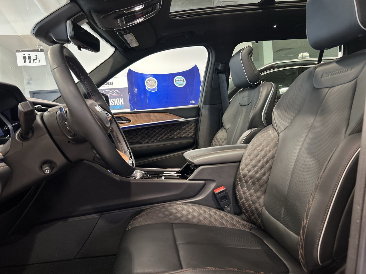 2025 Jeep Grand Cherokee L in Aurora, Ontario