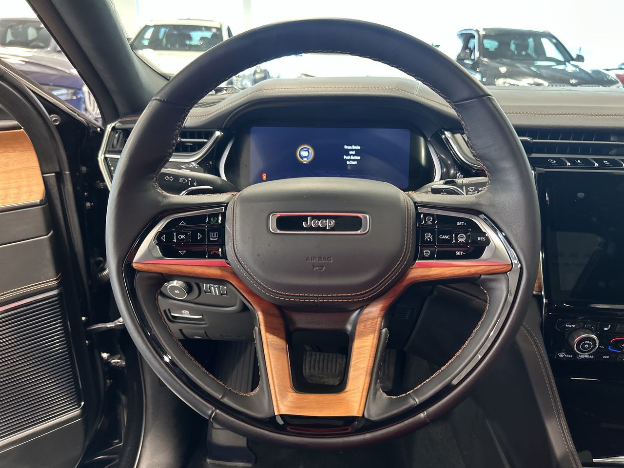 2025 Jeep Grand Cherokee L in Aurora, Ontario