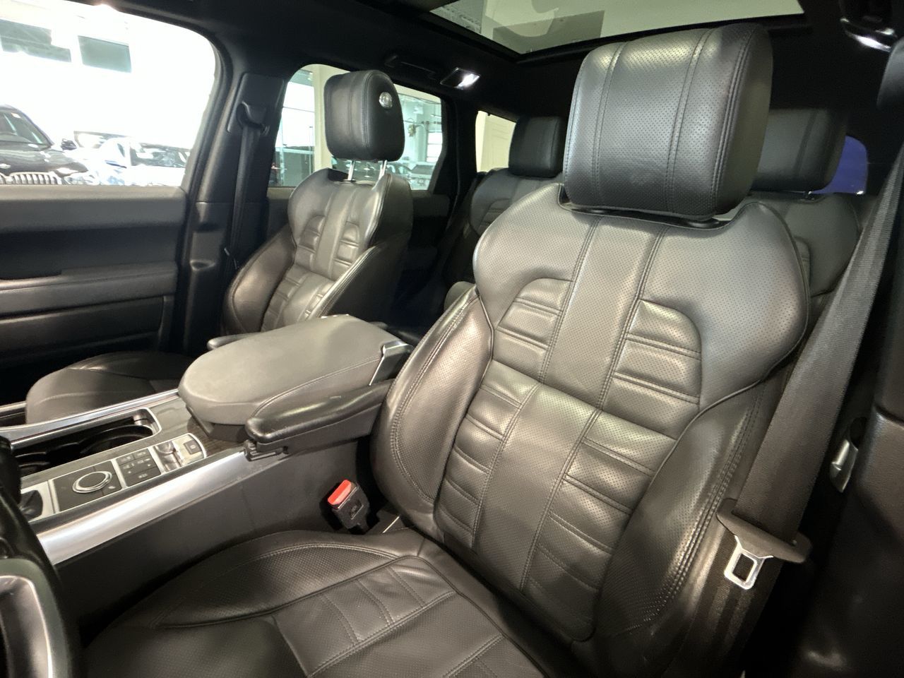 2017 Land Rover Range Rover Sport in Aurora, Ontario