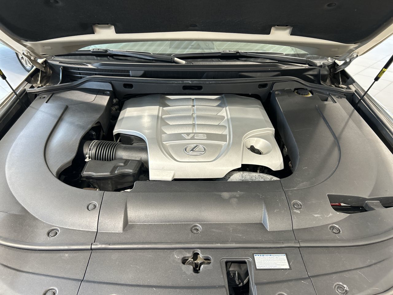 Lexus LX570  2013 à Aurora, Ontario