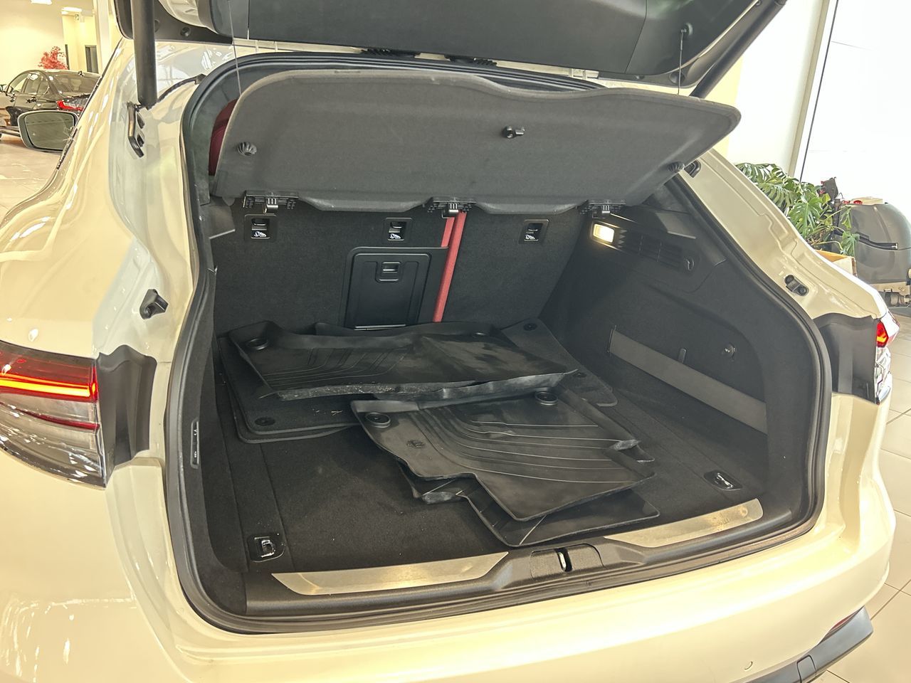 2022 Maserati Levante