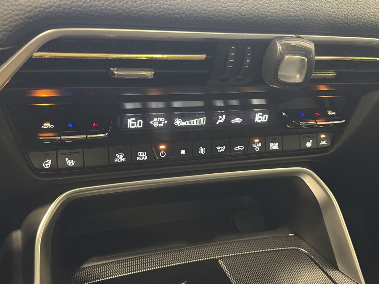 2024 Mazda CX-90 MHEV