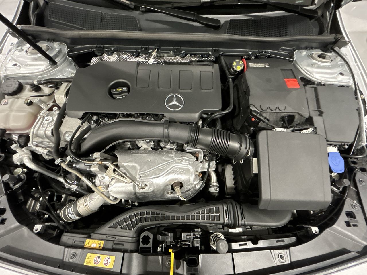 Mercedes-Benz A220 4MATIC Sedan  2022 à Aurora, Ontario