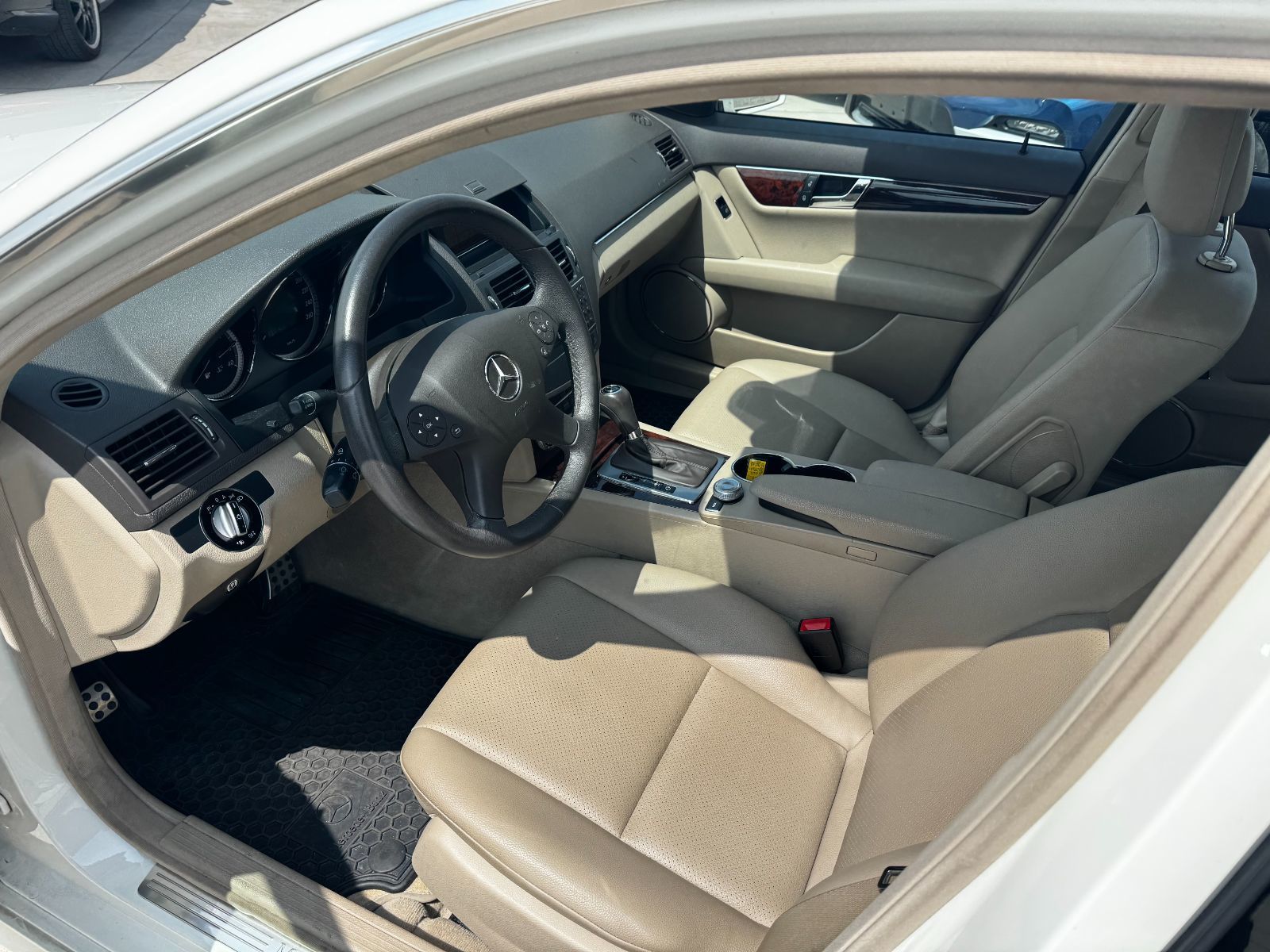 Mercedes-Benz C250  2010 à Aurora, Ontario
