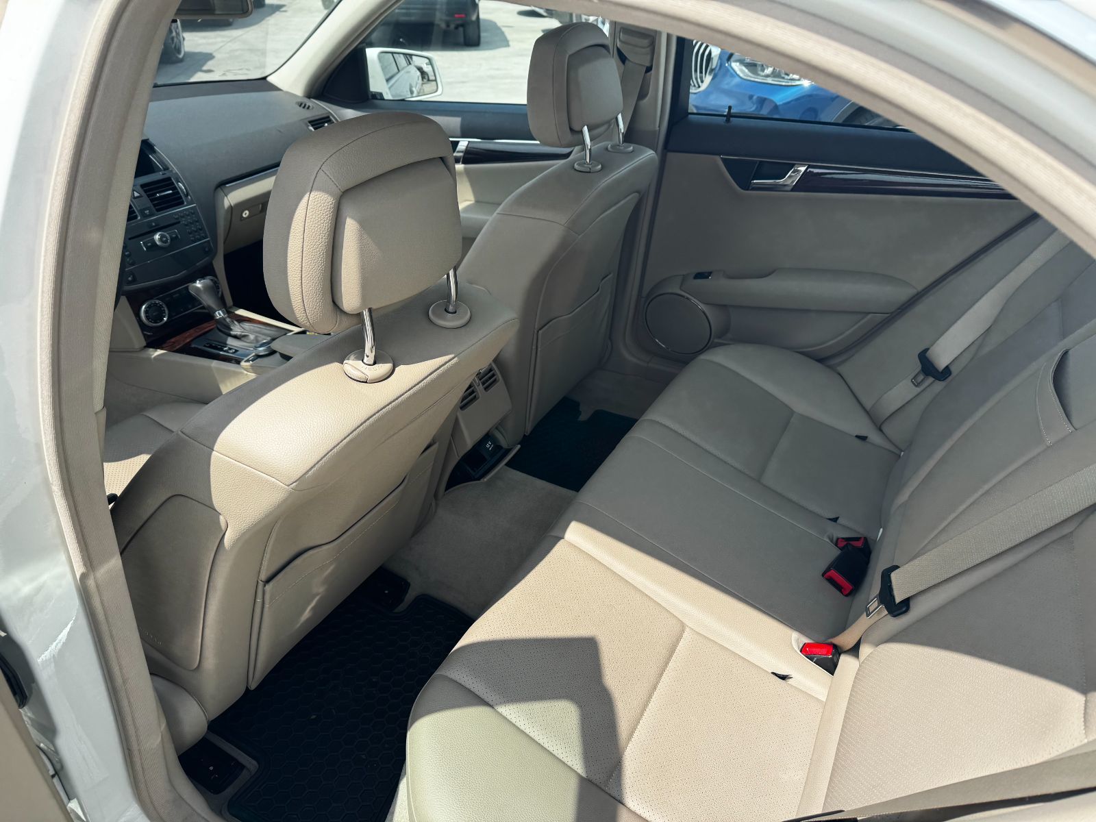 Mercedes-Benz C250  2010 à Aurora, Ontario