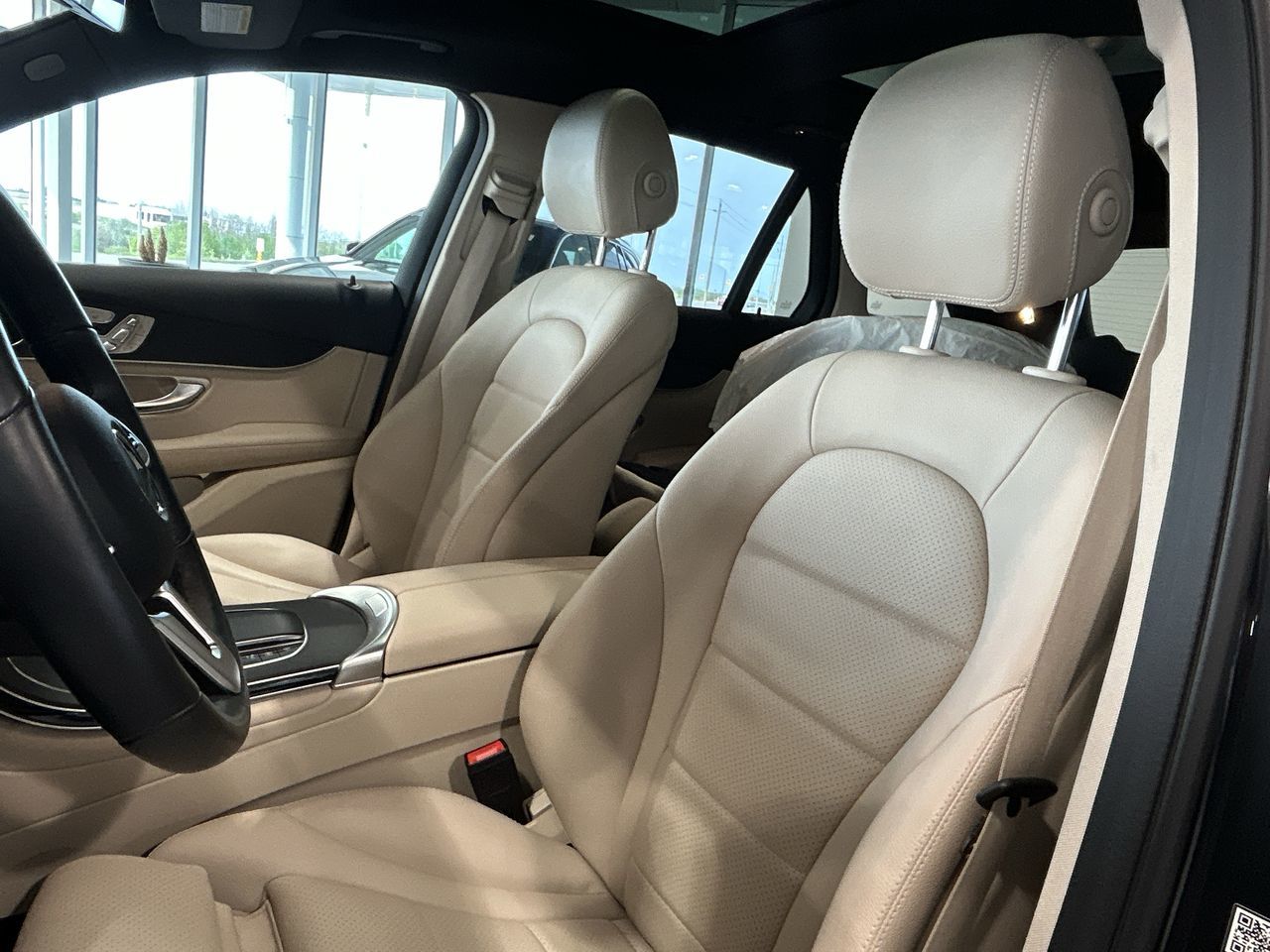 Mercedes-Benz GLC300  2021 à Aurora, Ontario