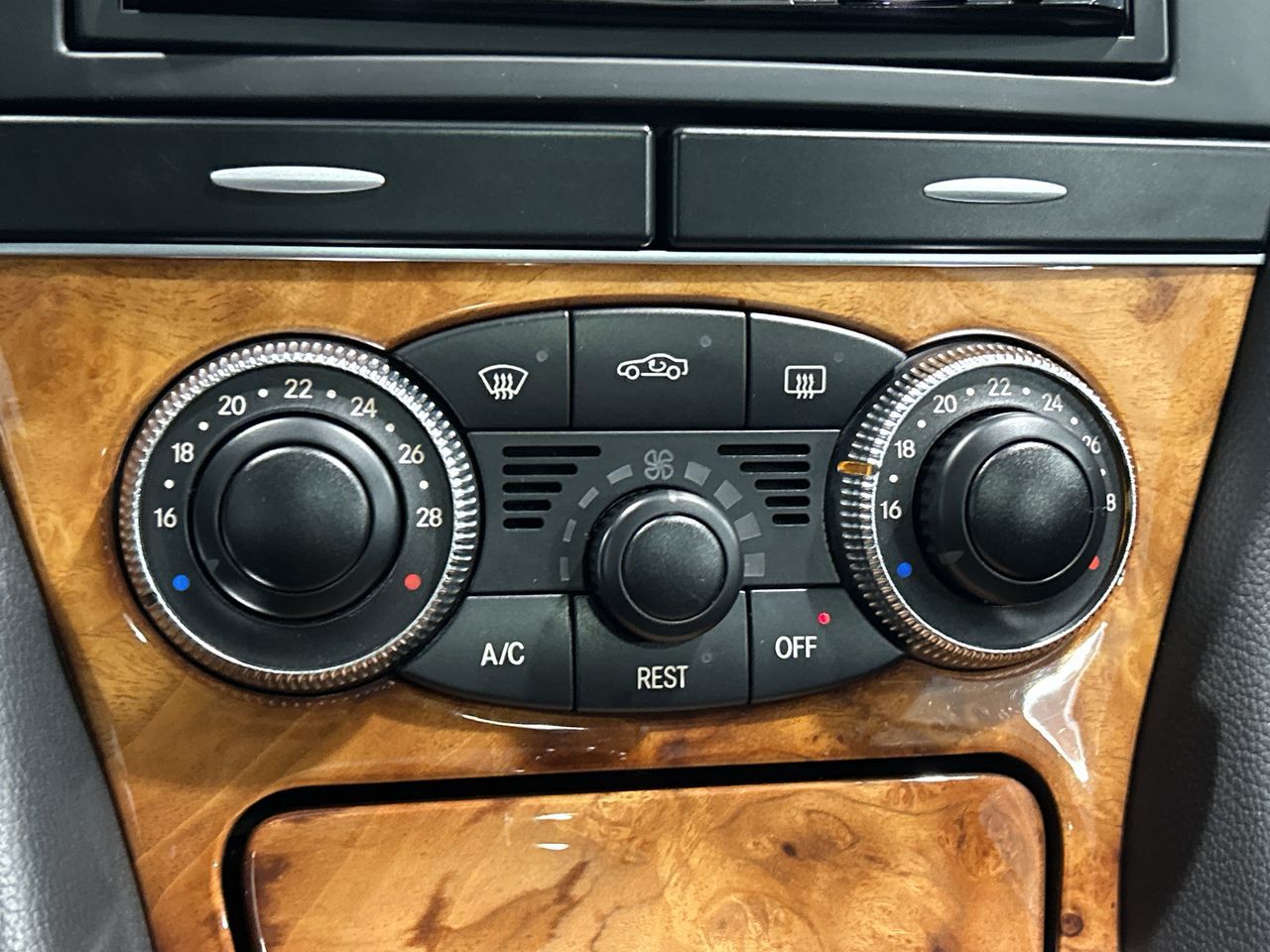 2007 Mercedes-Benz SL550