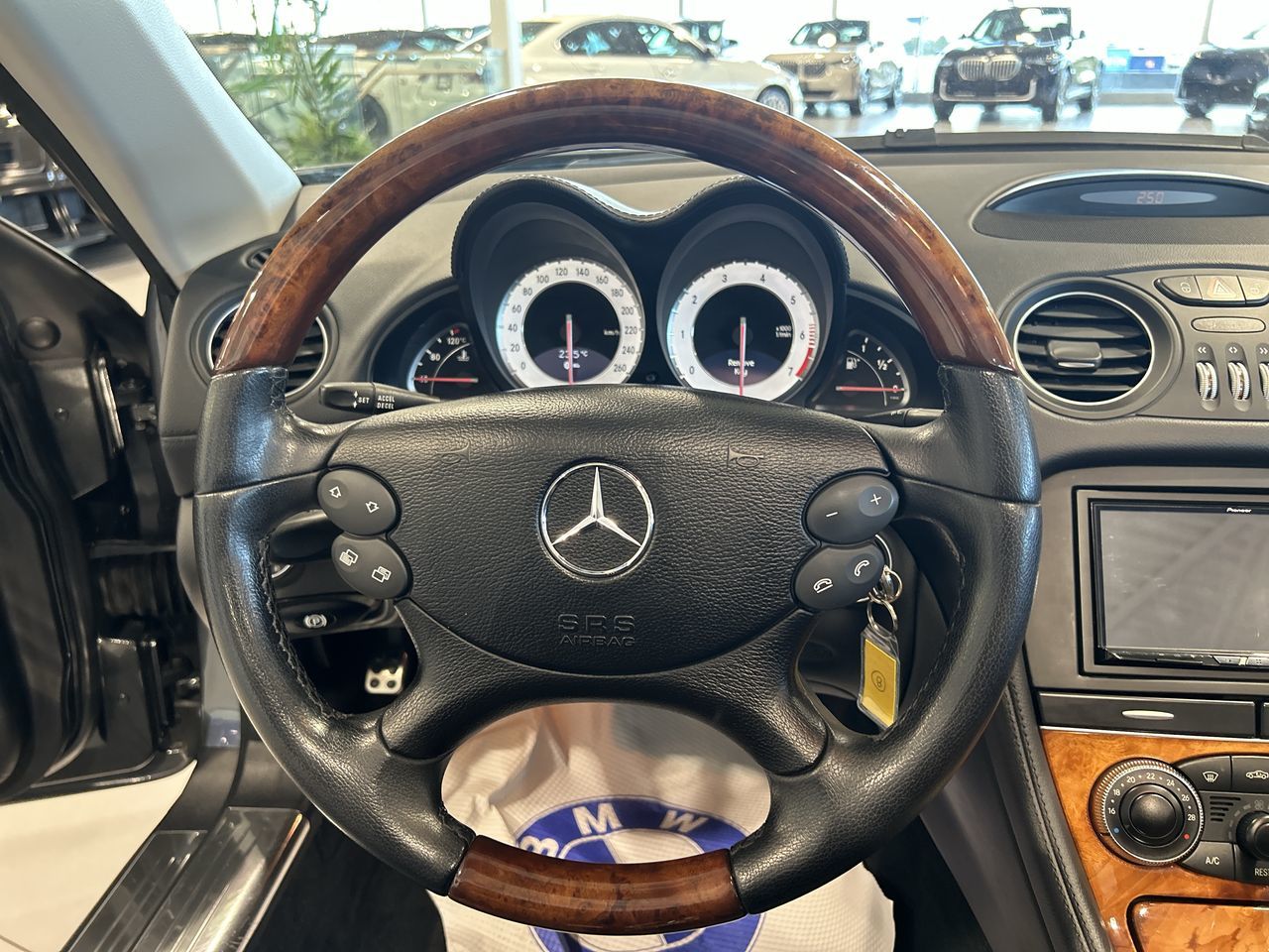 2007 Mercedes-Benz SL550