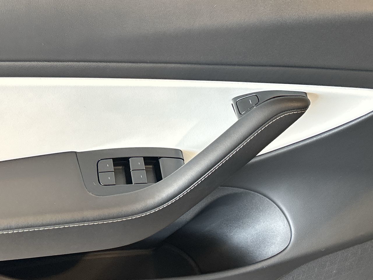 2020 Tesla MODEL 3 in Aurora, Ontario
