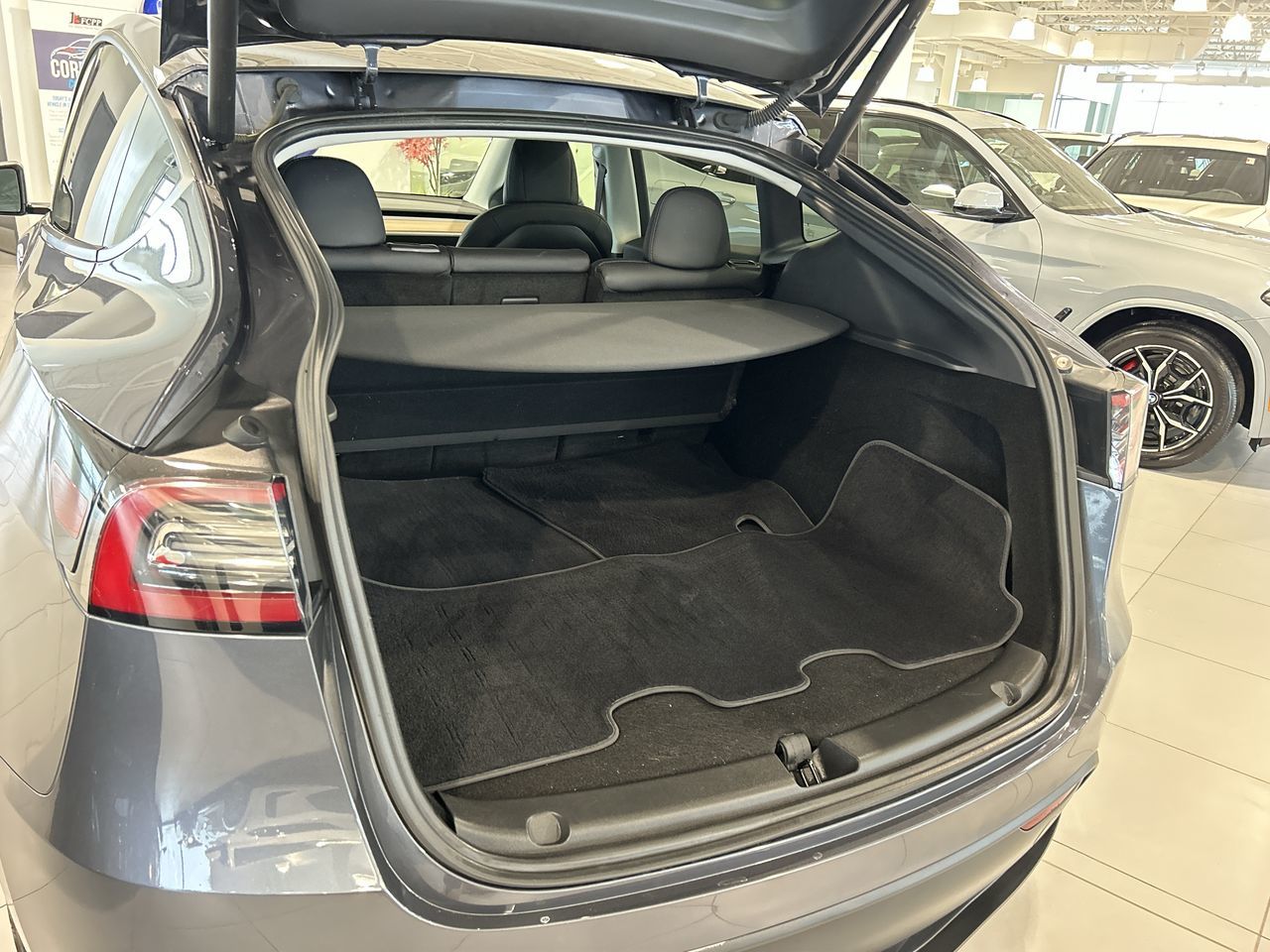 Tesla Model Y  2023 à Aurora, Ontario