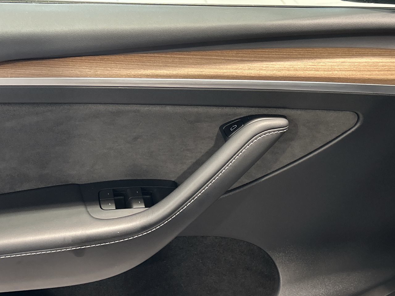 Tesla Model Y  2023 à Aurora, Ontario