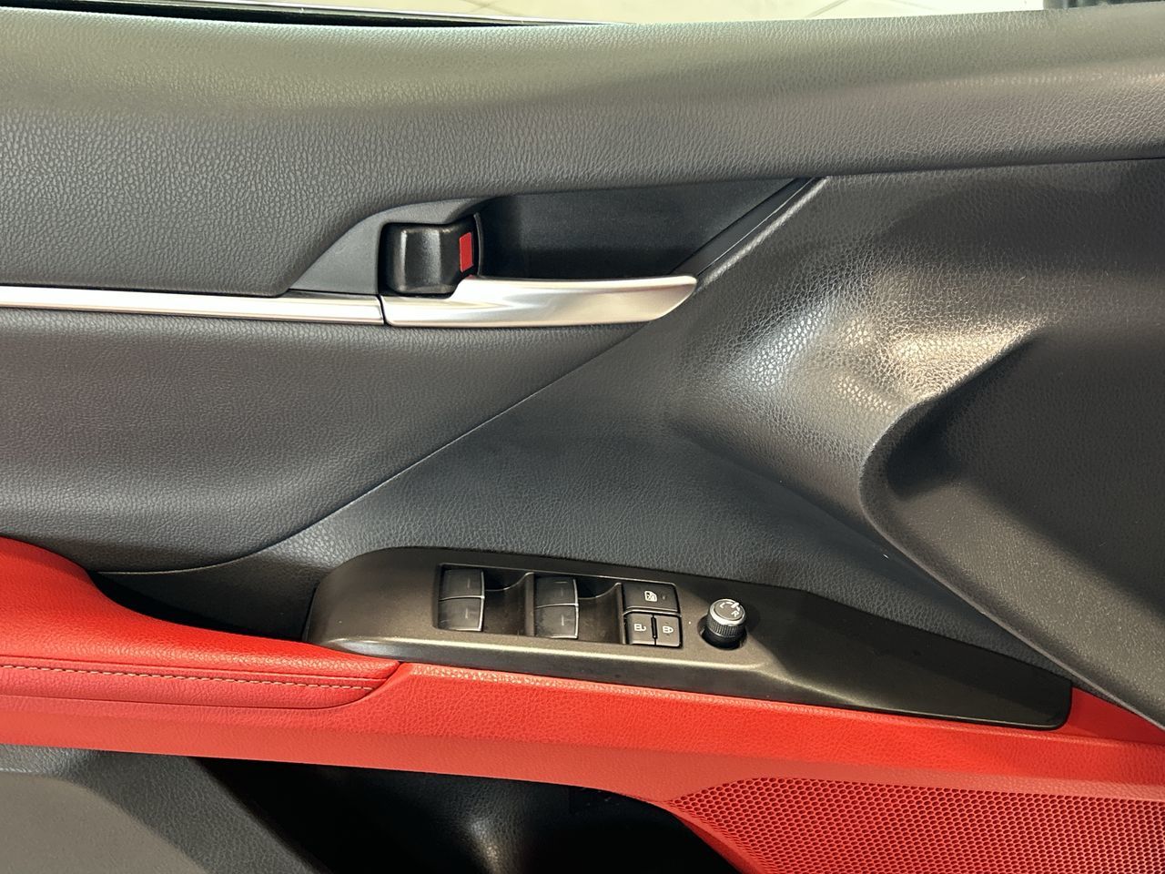 Toyota Camry Hybrid  2024 à Aurora, Ontario